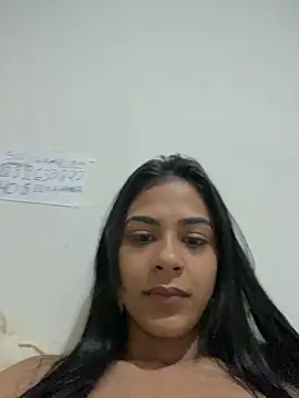 Snapshot of barbiie1818 chatting on 06/16/26, 04:59 barbiie1818 online show from 06/16/26, 04:59