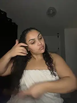 CaramelCarmenxox online show from 12/04/25, 10:18