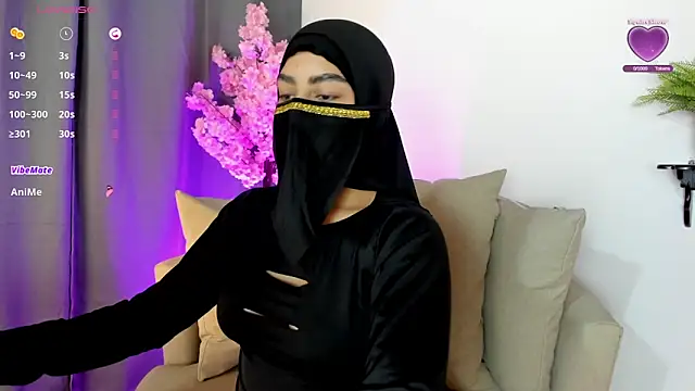 shaima   online show from 11/24/25, 08:08