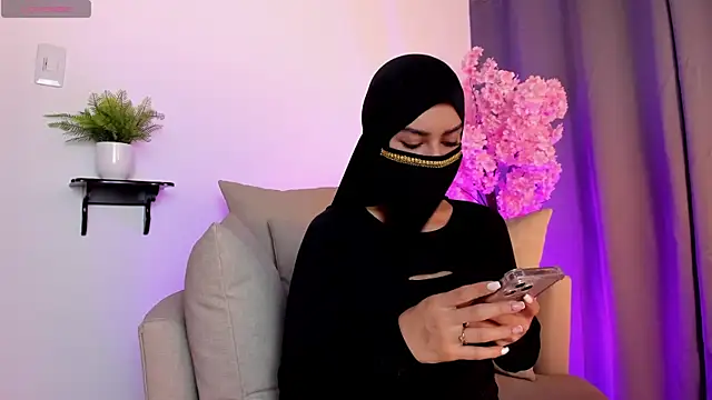 shaima   online show from 02/14/26, 07:43