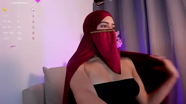 shaima   online show from 04/15/26, 11:27