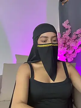 shaima   online show from 04/16/26, 09:04