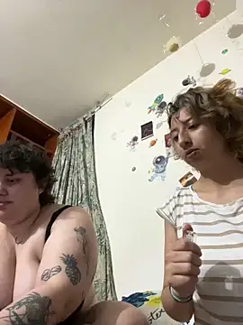 Snapshot of Ellie_Raven chatting on 10/28/25, 05:33 Ellie Raven online show from 10/28/25, 05:33