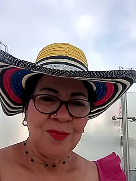 laliItaclark online show from 04/30/26, 11:49