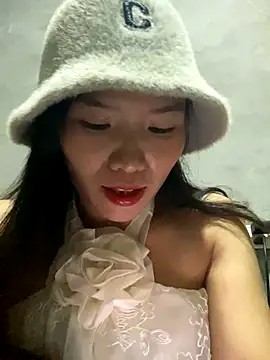 Yunzang online show from 11/28/25, 02:14