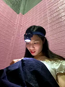 Yunzang online show from 12/23/25, 01:36