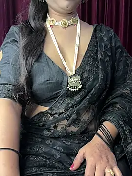 Snapshot of Ritika_janu chatting on 12/21/25, 05:09 Ritika janu online show from 12/21/25, 05:09