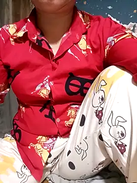 Phoena-a online show from 04/17/26, 11:57