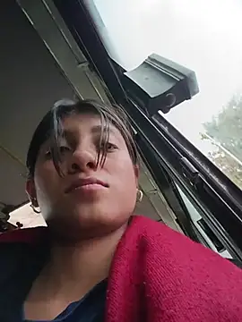 YeseniaRodriguez3 online show from 11/05/25, 09:04