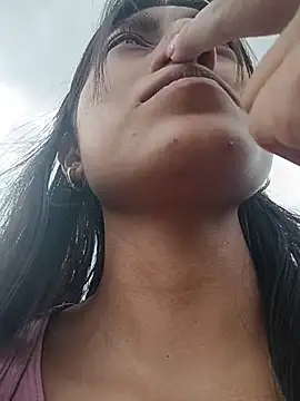 YeseniaRodriguez3 online show from 11/25/25, 05:35