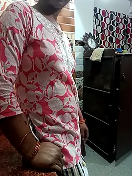 Janvi kapor online show from 10/30/25, 06:26