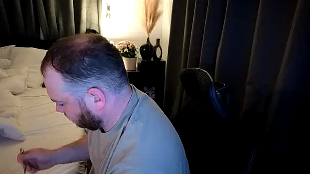 john clarisa online show from 10/31/25, 07:53