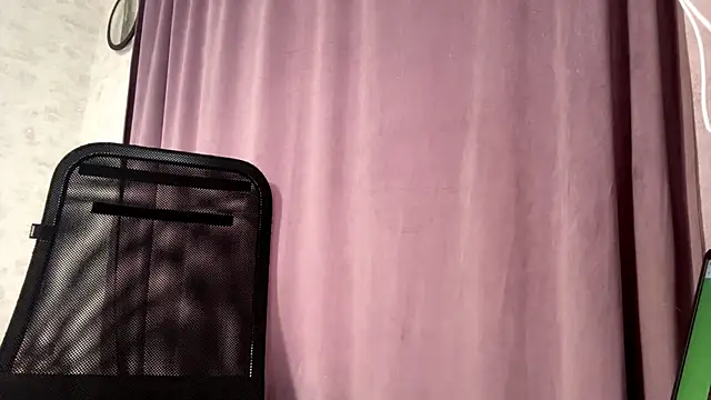 AliceStacy online show from 10/31/25, 09:21