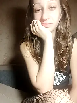 Snapshot of Charming-Charisma chatting on 10/27/25, 12:58 Charming-Charisma online show from 10/27/25, 12:58