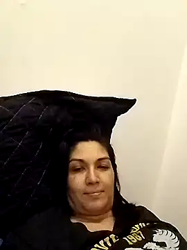 Snapshot of kash2103 chatting on 11/15/25, 07:21 kash2103 online show from 11/15/25, 07:21