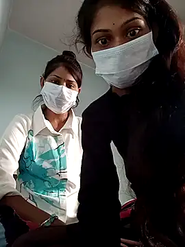 Snapshot of mona-33 chatting on 10/27/25, 05:44 mona-33 online show from 10/27/25, 05:44