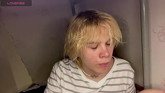 Snapshot of nikolasbucks chatting on 02/16/26, 08:49 nikolasbucks online show from 02/16/26, 08:49