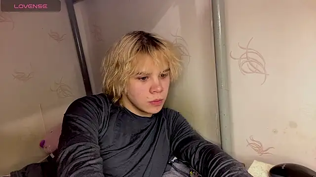 Snapshot of nikolasbucks chatting on 02/18/26, 09:11 nikolasbucks online show from 02/18/26, 09:11