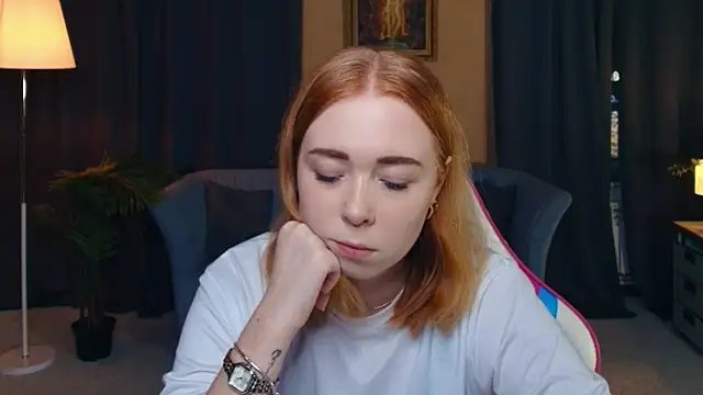 AddieOsler online show from 12/21/25, 07:32