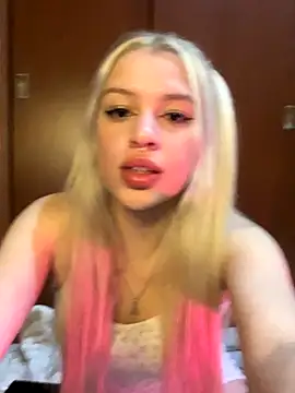 tiffanystarling online show from 10/29/25, 12:02