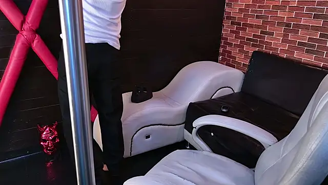 Snapshot of GuysMattel chatting on 10/28/25, 07:38 GuysMattel online show from 10/28/25, 07:38