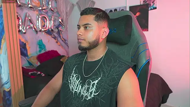 Tiler wolker online show from 03/06/26, 10:17