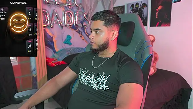 Tiler wolker online show from 03/28/26, 09:47