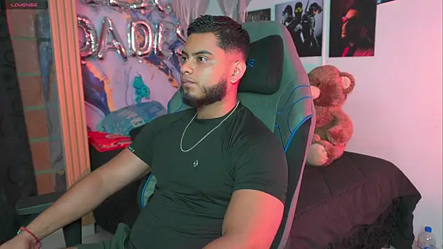 Tiler wolker online show from 04/01/26, 11:35