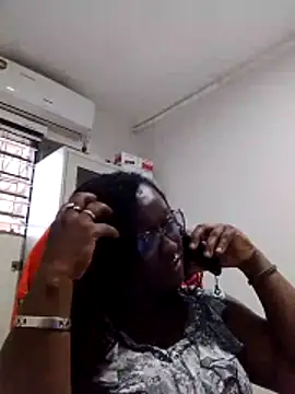 SweetestDIP online show from 10/29/25, 09:11