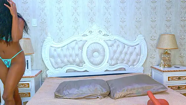 Kelly Swift online show from 03/25/26, 03:23