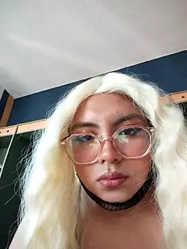 Kittyblood08 online show from 10/25/25, 09:53