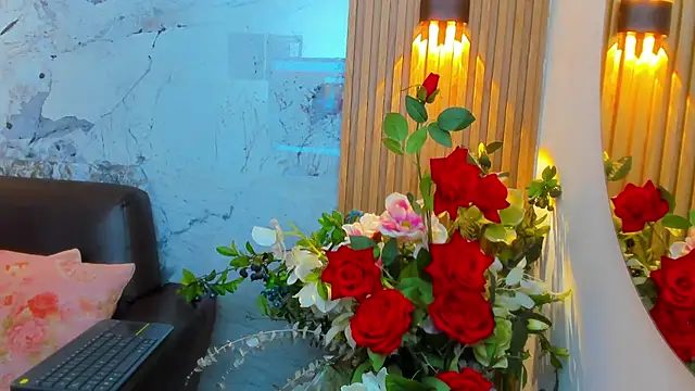 Nayla Monroee online show from 11/18/25, 08:02