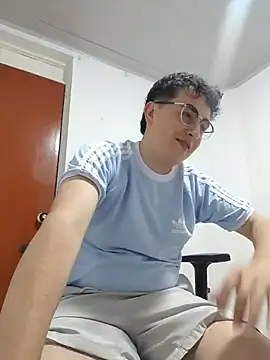 Snapshot of Sam_Rush chatting on 06/12/26, 05:17 Sam Rush online show from 06/12/26, 05:17