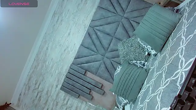 chairahot2 online show from 11/25/25, 01:22