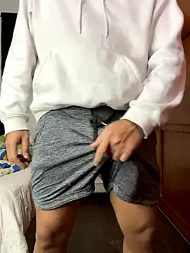 Snapshot of MasonHeat chatting on 10/26/25, 01:44 MasonHeat online show from 10/26/25, 01:44