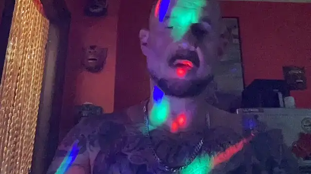 Snapshot of jackssss4 chatting on 04/13/26, 02:44 jackssss4 online show from 04/13/26, 02:44