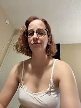 CreamedKitten online show from 11/21/25, 04:05