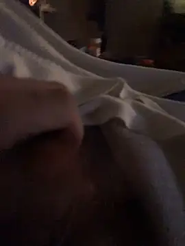 Snapshot of meatzzzzzz chatting on 11/26/25, 04:24 meatzzzzzz online show from 11/26/25, 04:24