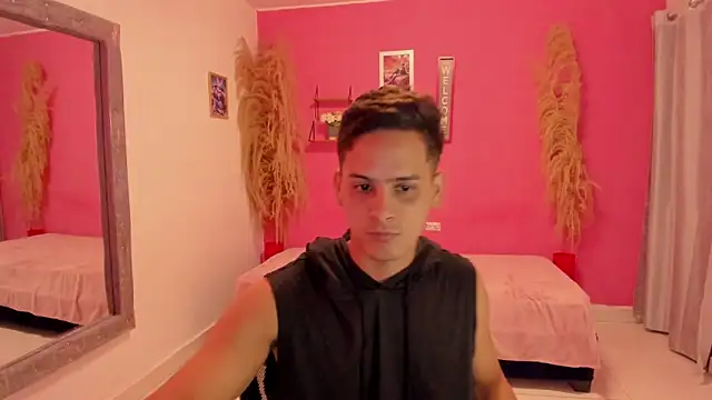 elmasmas01 online show from 12/02/25, 12:05