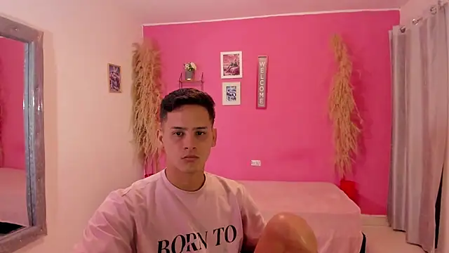 elmasmas01 online show from 12/14/25, 02:33