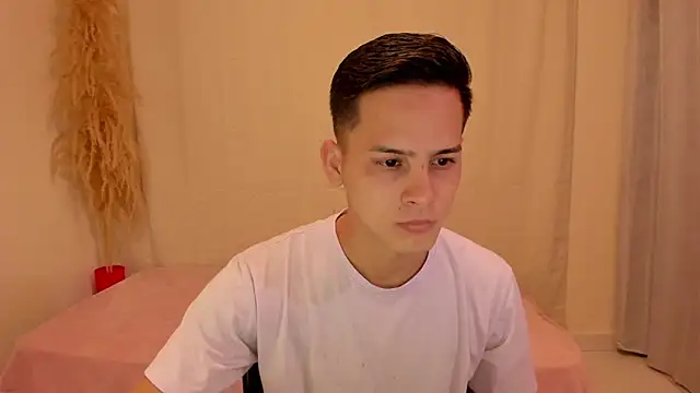 elmasmas01 online show from 12/20/25, 02:02