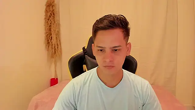 elmasmas01 online show from 01/12/26, 02:00