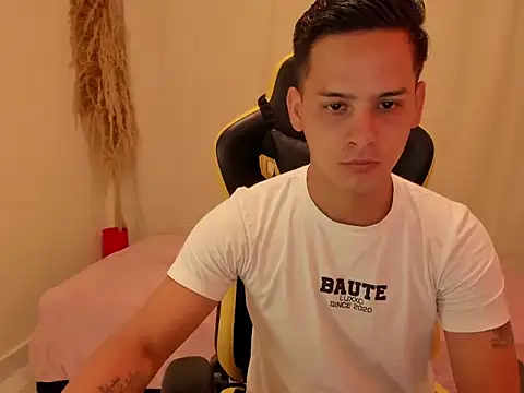 elmasmas01 online show from 01/15/26, 02:10