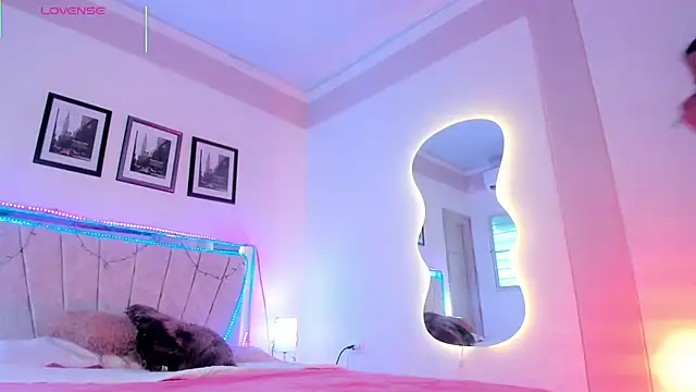 Sweetiee Aurora online show from 12/20/25, 08:16