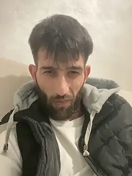 Snapshot of Dondeloquieras4 chatting on 02/16/26, 01:35 Dondeloquieras4 online show from 02/16/26, 01:35