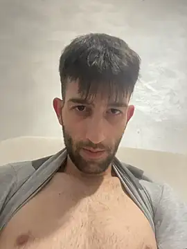 Snapshot of Dondeloquieras4 chatting on 02/25/26, 01:15 Dondeloquieras4 online show from 02/25/26, 01:15