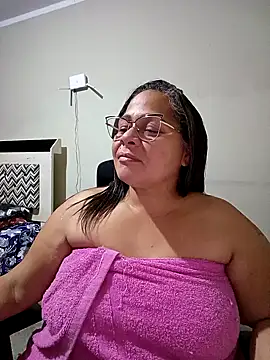 Snapshot of Angie_milf50 chatting on 05/09/26, 05:23 Angie milf50 online show from 05/09/26, 05:23