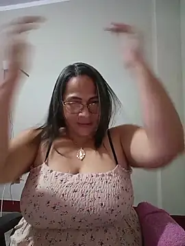 Snapshot of Angie_milf50 chatting on 06/11/26, 01:16 Angie milf50 online show from 06/11/26, 01:16