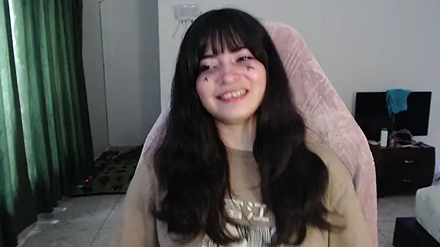 Snapshot of Annagoth_ chatting on 08/05/26, 10:44 Annagoth online show from 08/05/26, 10:44