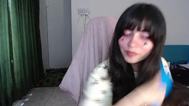 Snapshot of Annagoth_ chatting on 08/06/26, 10:33 Annagoth online show from 08/06/26, 10:33